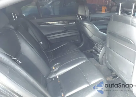 2013 BMW 750 I z USA, uszkodzony, nr VIN WBAYA8C57DC996601